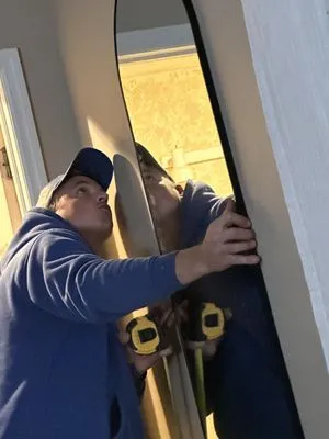 Handyman frank home repairs Logo