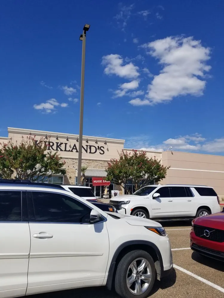 Expert lawn mowing service in Texarkana, TX - Handyman-Go