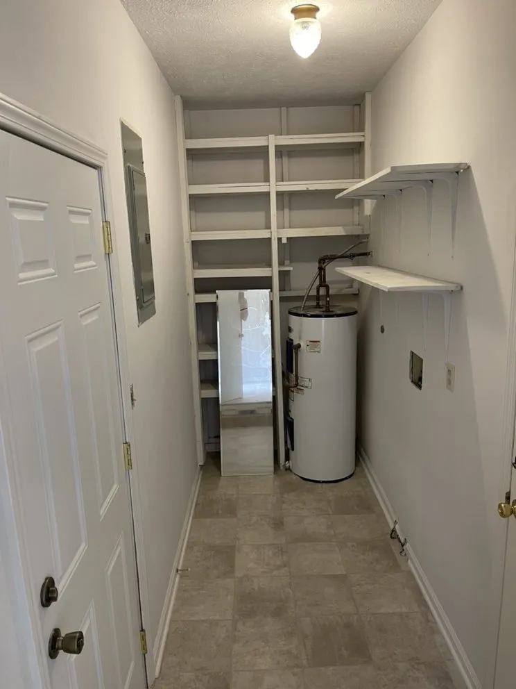 Top-rated yard maintenance for year-round maintenance in Shelbyville, KY by Handyman Home Services