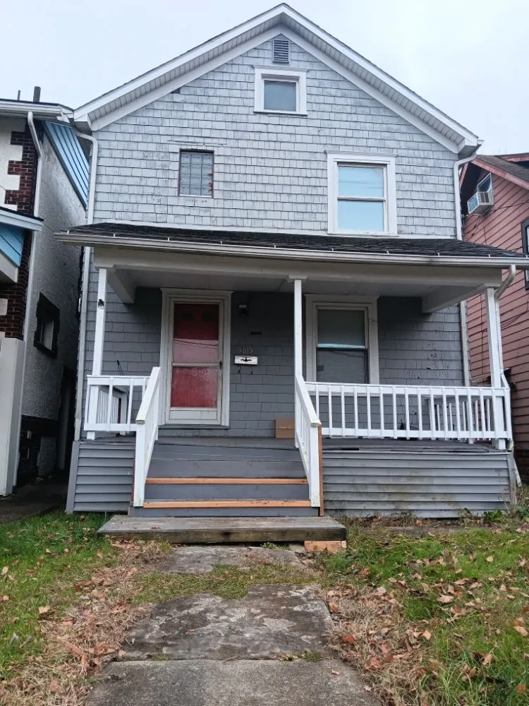 Trusted yard cleanup service in sharon, PA - Handyman Joe Service Salvage and Antiques