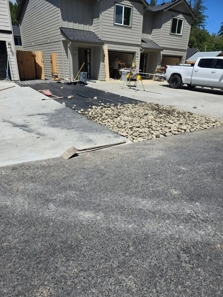 Affordable residential landscaping for residential properties in Centralia, WA by Handyman Reyes