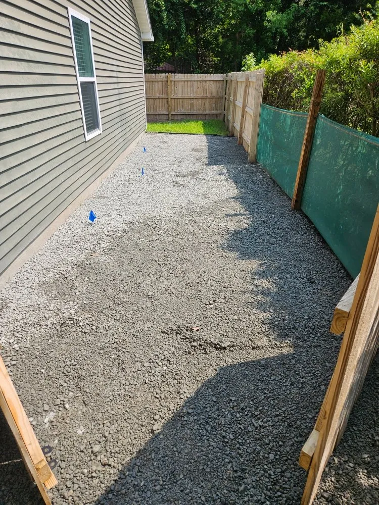 Expert landscaping services in Beaufort, SC by HandyMann & Daughters Of Beaufort