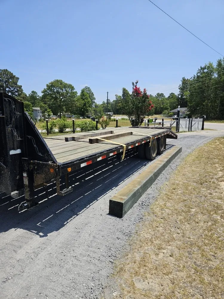 Custom garden landscaping for homes in Beaufort, SC by HandyMann & Daughters Of Beaufort