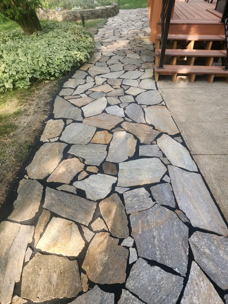 Local lawn care service experts serving Liberty Lake, WA - Handymom