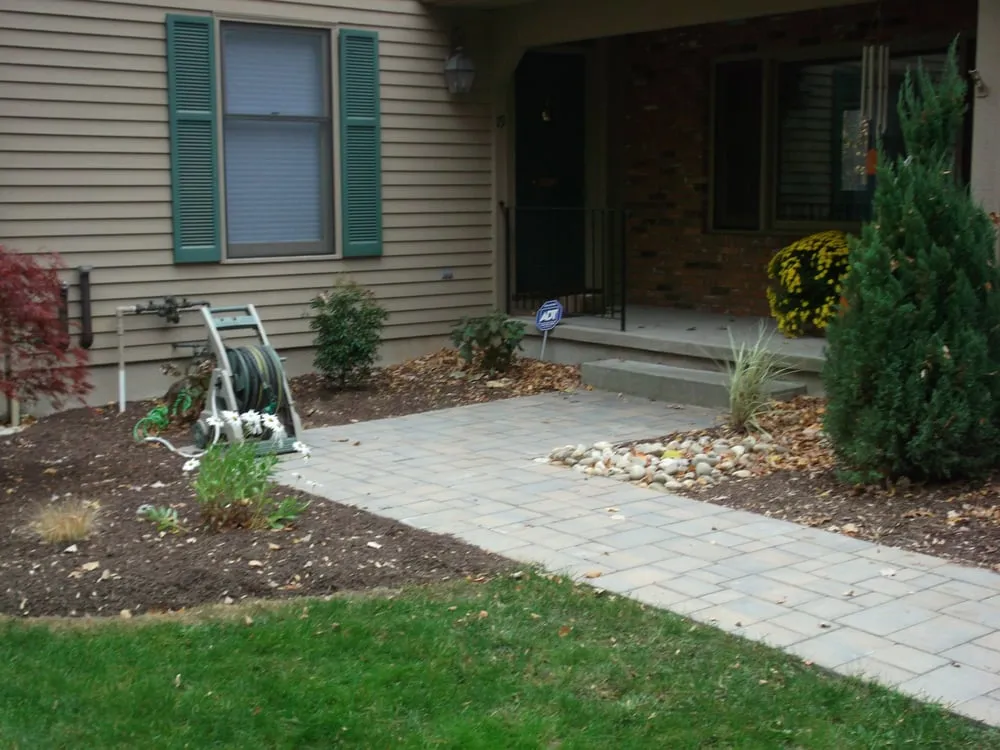 Reliable residential landscaping in Wallingford, CT - Hanging Hills Lawn Care LLC