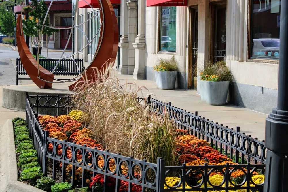 Custom landscaping services in Terre Haute, IN by Hank Metzger Landscaping