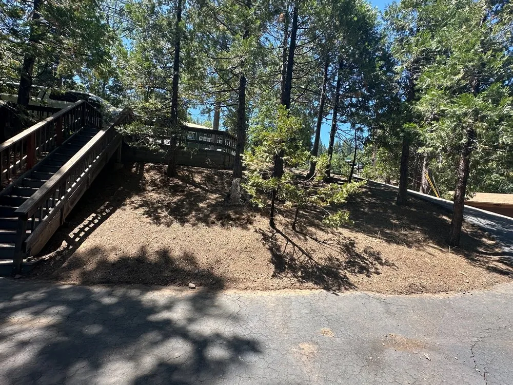 Custom outdoor landscaping experts serving Sonora, CA - Hankins Hauling and Yard Services