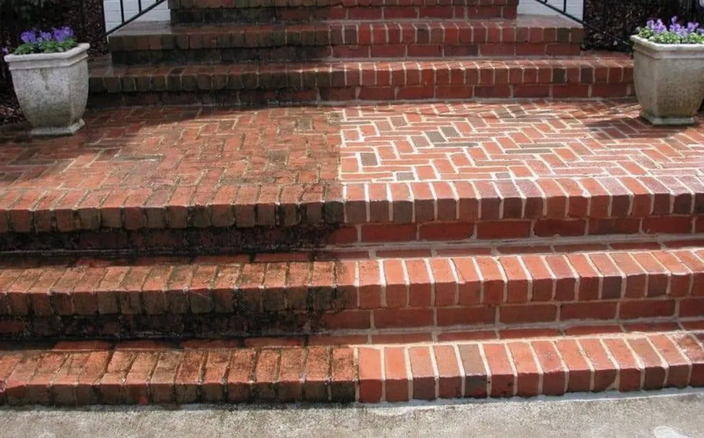 Expert yard cleanup service for residential properties in Daisetta, TX by Hanks Home Services