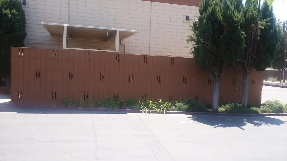 Local residential landscaping near you across Bakersfield, CA - Hanks Lawn Care