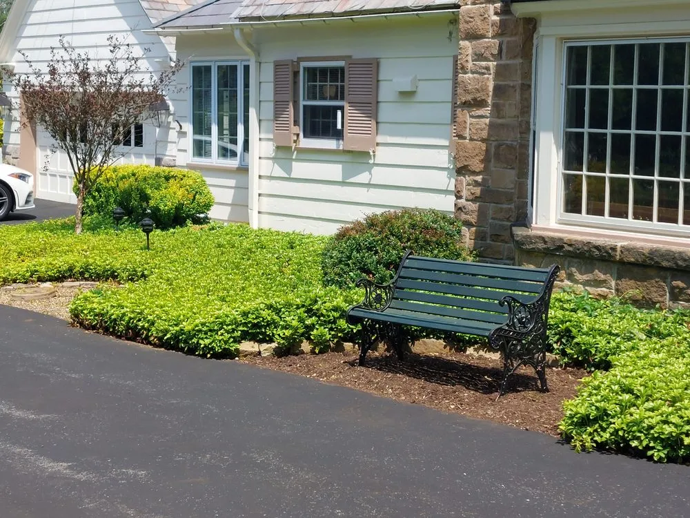 Top-rated yard maintenance in Salix, PA - Hank's Lawn Care