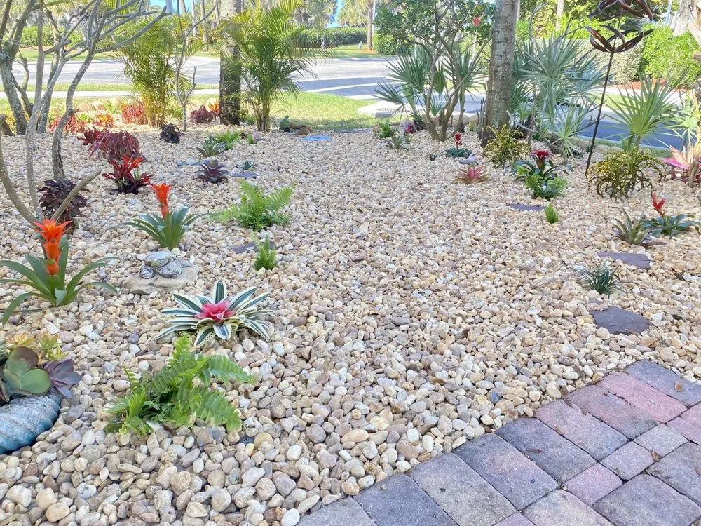 Local lawn care service in GRANT VLKRIA, FL by Hannah’s Garden