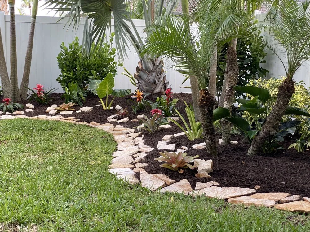 Professional garden landscaping in GRANT VLKRIA, FL - Hannah’s Garden