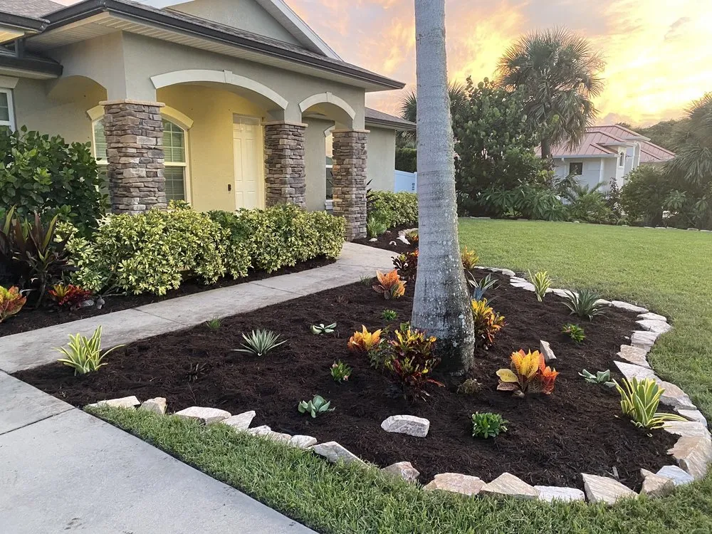 Affordable lawn mowing service experts serving GRANT VLKRIA, FL - Hannah’s Garden