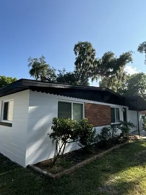 Hanna’s Painting Logo