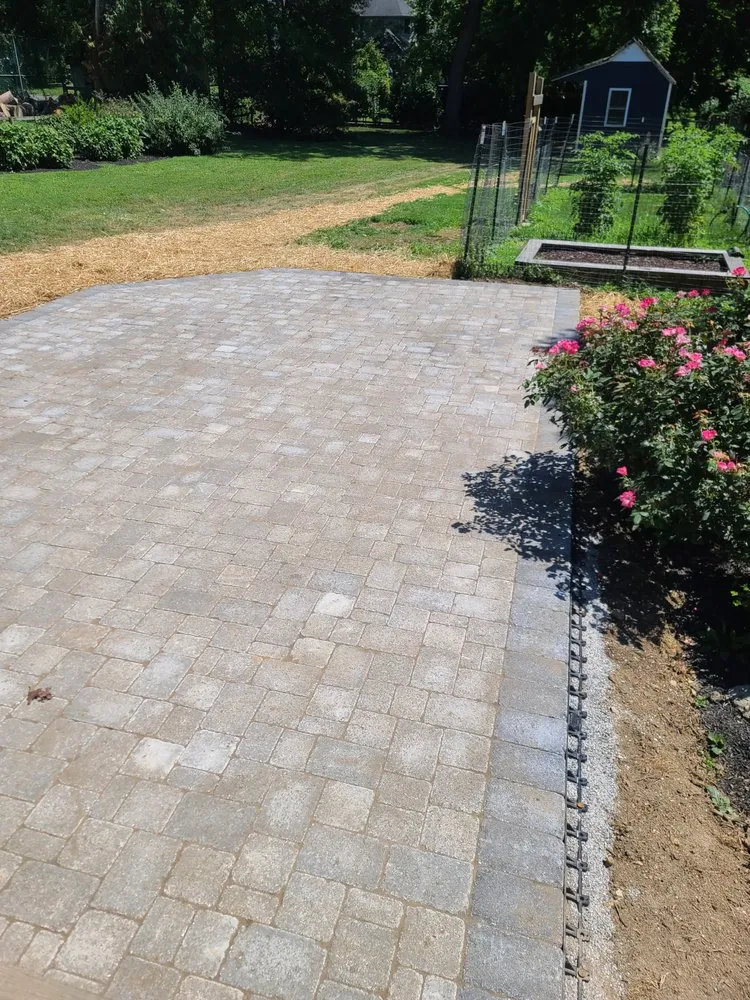 Affordable lawn mowing service in Hanover, PA by Hanover Hardscapes