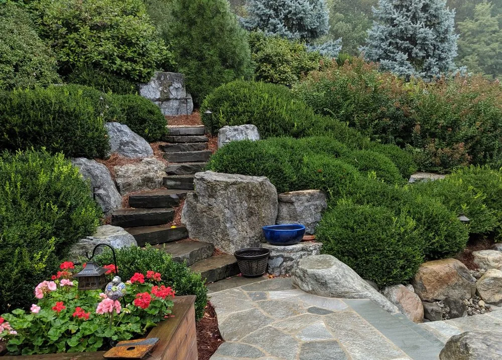 Affordable garden landscaping in Manheim, PA - Hanselman
