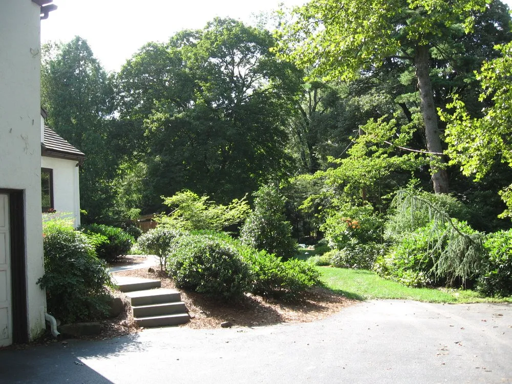 Local garden landscaping for beautiful yards across Manheim, PA - Hanselman