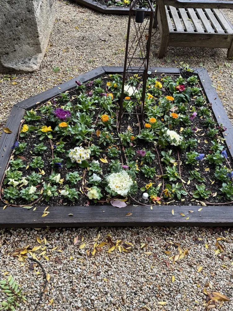 Custom garden landscaping experts serving Citrus Heights, CA - Hansens Hauling And Landscape