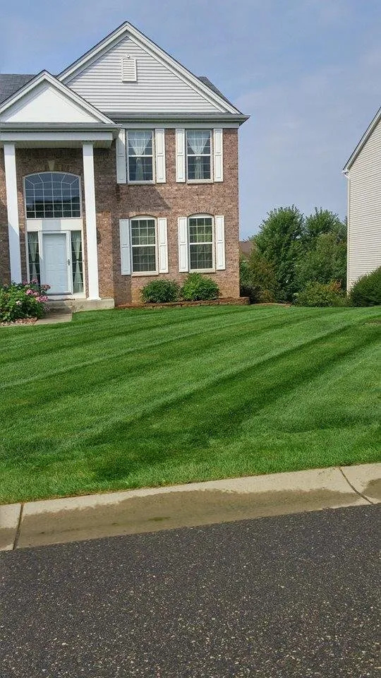 Reliable lawn care service in Eugene, OR by Hansen's Lawn Maintenance