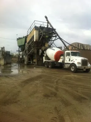 Hanson Aggragetes Logo