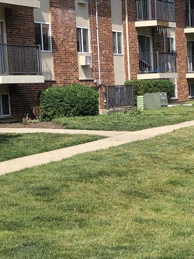 Local lawn care service experts serving Big Rock, IL - Hanson Landscape