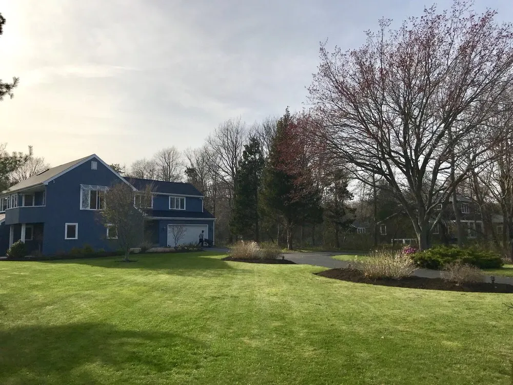 Top-rated lawn mowing service for residential properties across Jamestown, RI - Hanson Lawn Care