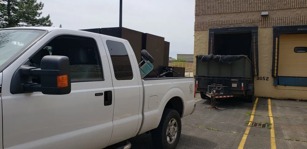 Trusted yard cleanup service experts serving Vancouver, WA - Hanuman Rubbish Removal