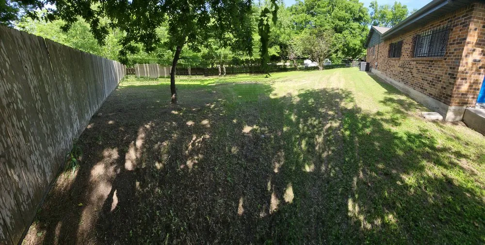 Affordable lawn mowing service for year-round maintenance across Killeen, TX - Happy Cuts Lawn Care