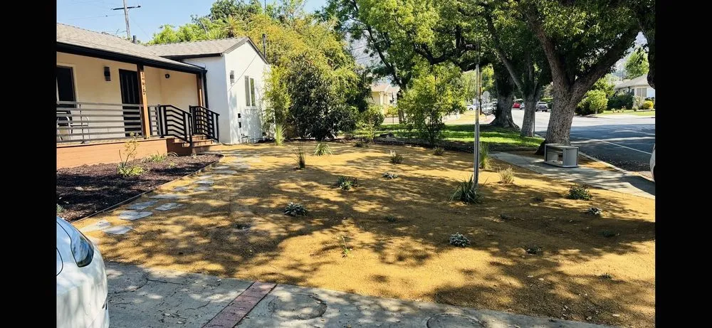 Reliable lawn mowing service experts serving pasadena, CA - Happy Days Landscaping