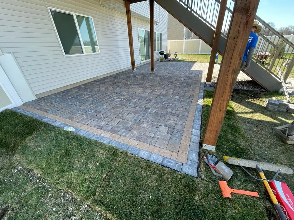 Custom lawn mowing service in Saint Paul Park, MN by Happy Garden Landscaping