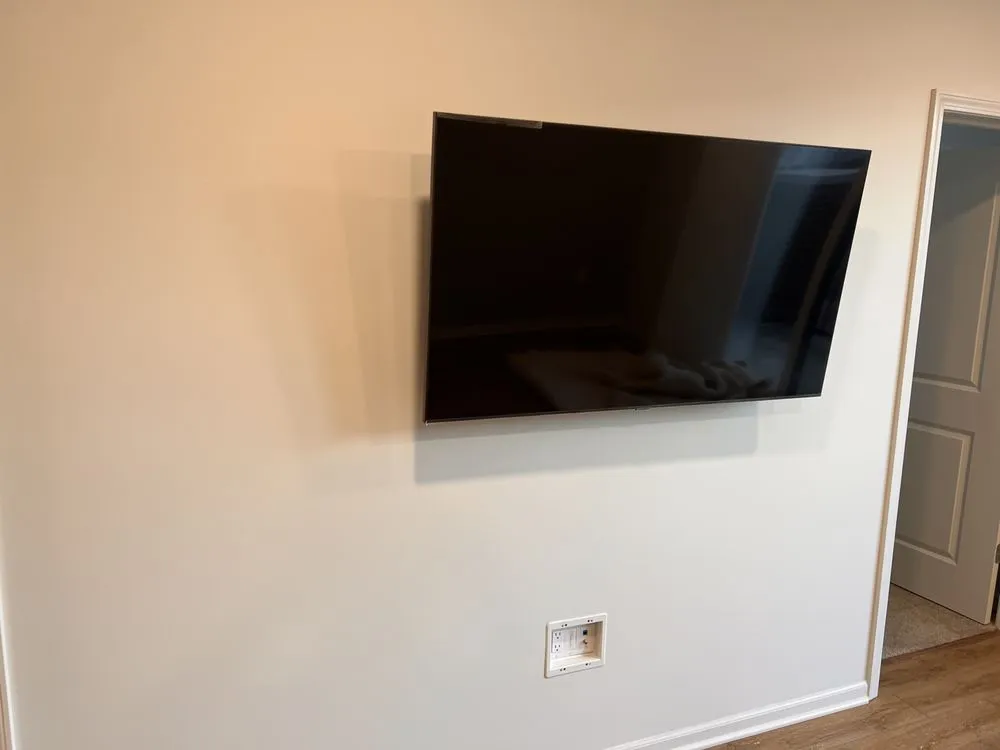 Local lawn care service for beautiful yards across Shawnee, KS - Happy Helpers