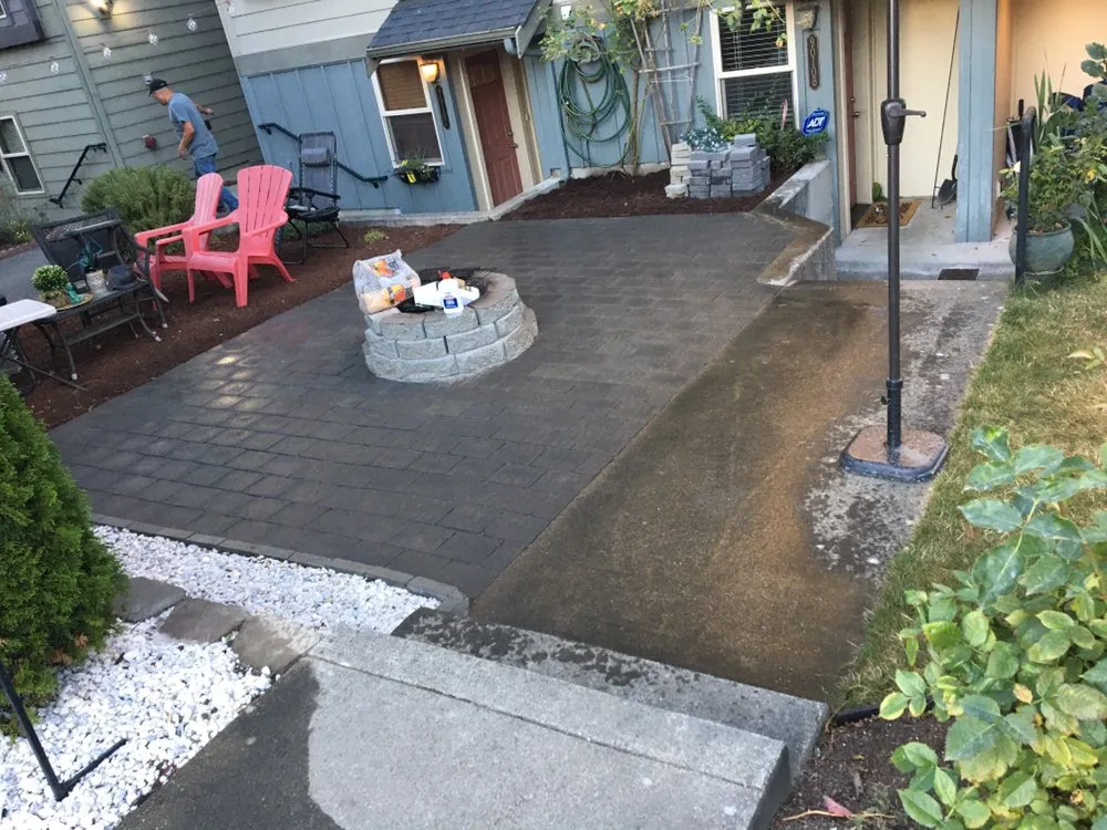 Professional lawn mowing service in Burien, WA - Happy Landscaping