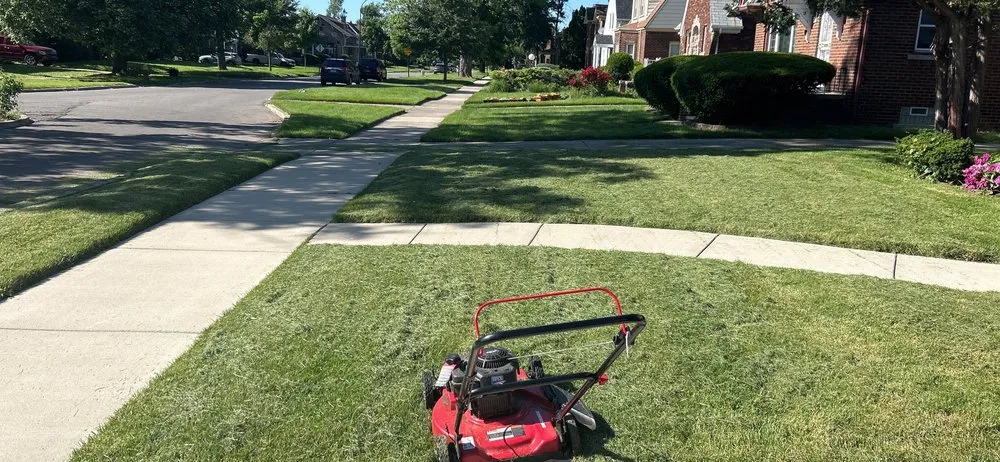 Expert residential landscaping in Royal Oak, MI - Happy Lawn Services