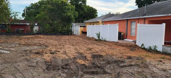 Happy Neighbor Tree Service Logo