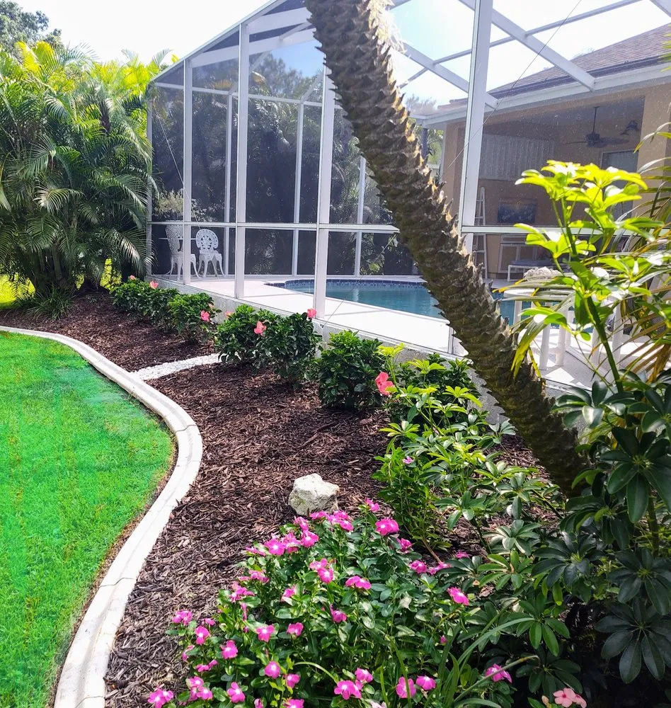 Reliable yard cleanup service experts serving St. Petersburg, FL - Happy Plants Private Gardening and Design