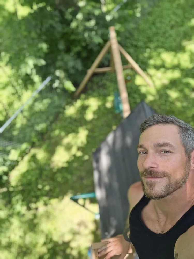 Affordable landscape installation in Franklin, IN by Happy To Help