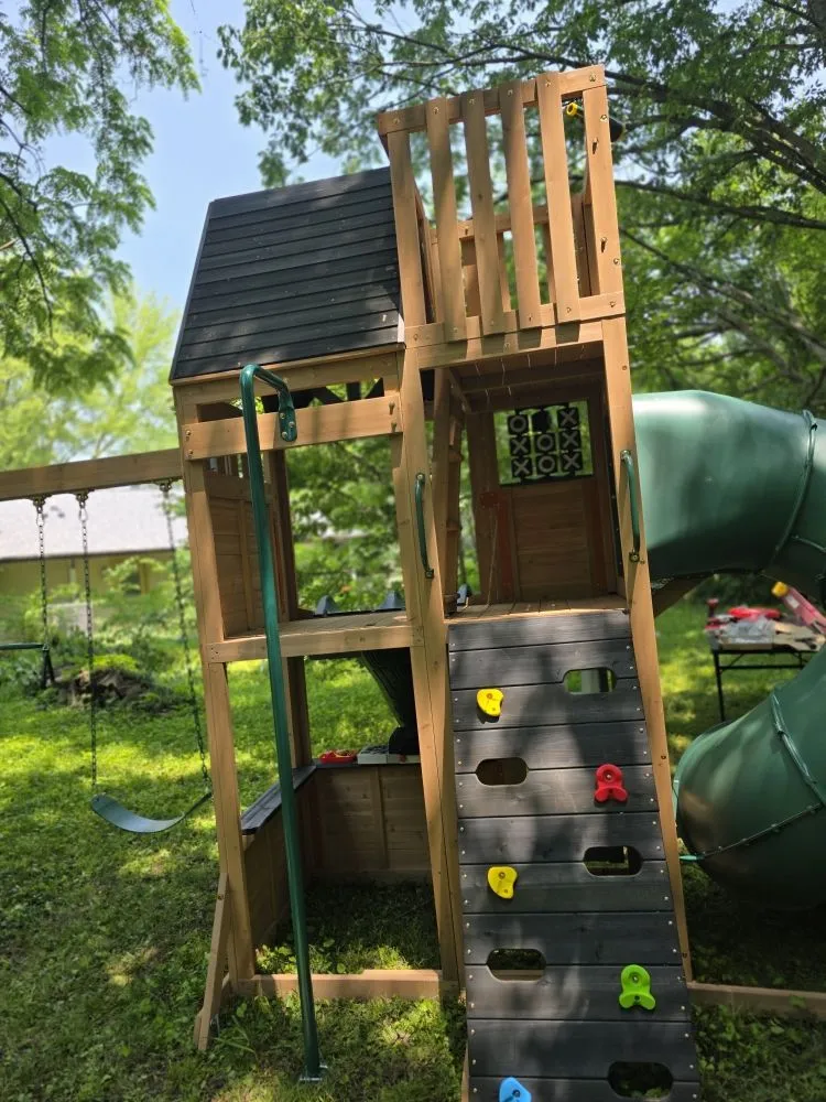 Reliable yard maintenance near you across Franklin, IN - Happy To Help