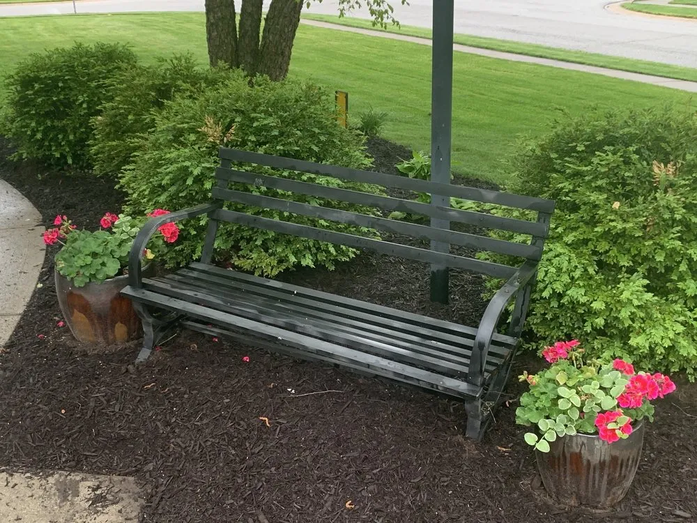 Custom outdoor landscaping in Indianapolis, IN - Happy Tree & Landscaping