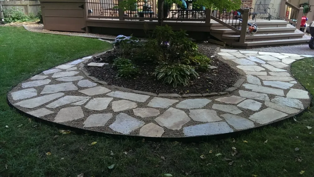 Top-rated yard cleanup service for residential properties across Prairie Village, KS - Happy Yards KC