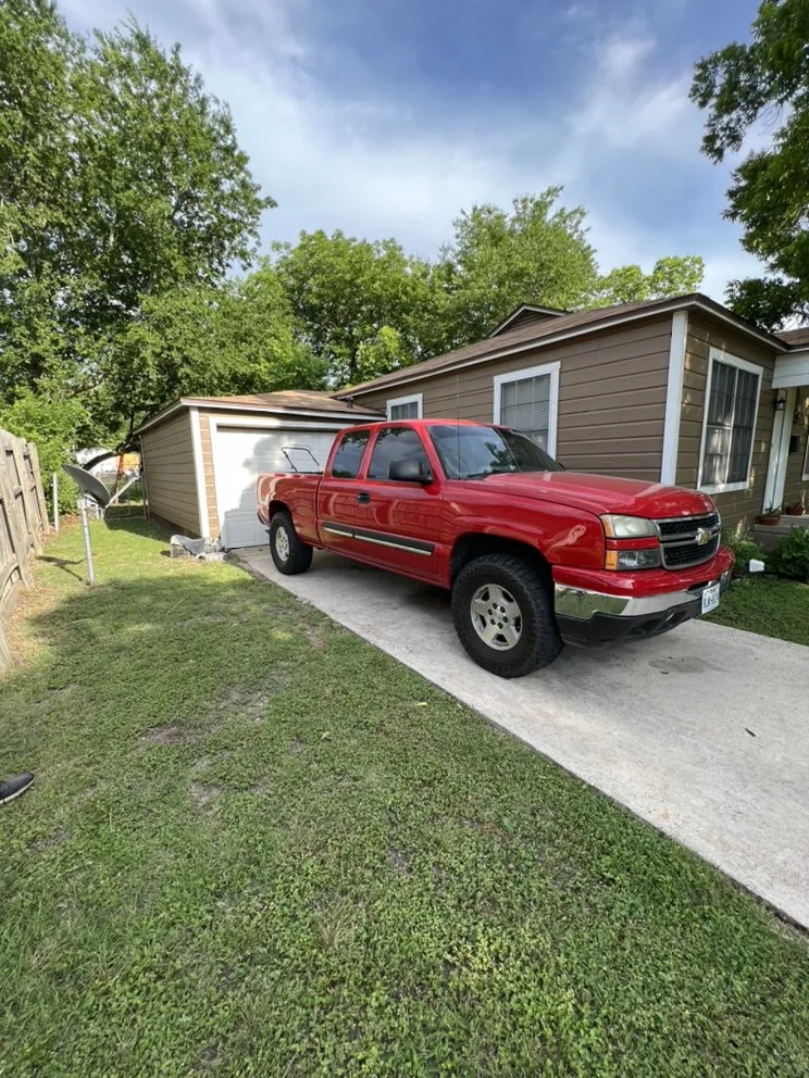 Professional yard cleanup service with custom design across Temple, TX - HappyToaster Lawn Service