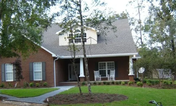 Custom yard cleanup service in Pensacola, FL - Harbor Bay Landscaping