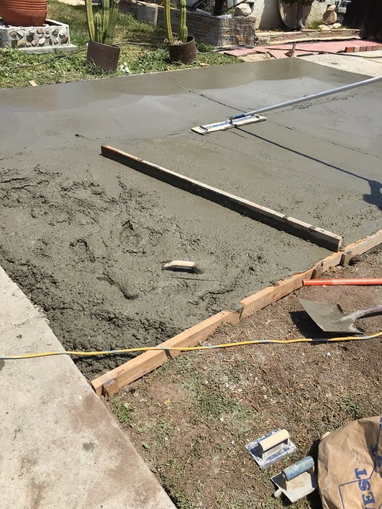 Professional outdoor landscaping experts serving Los Angeles, CA - Harbor City Mantenance and Landscape