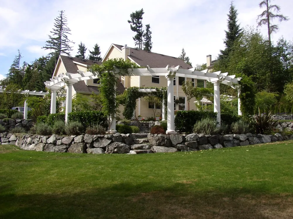 Professional landscaping services in Gig Harbor, WA by Harbor Greenscapes