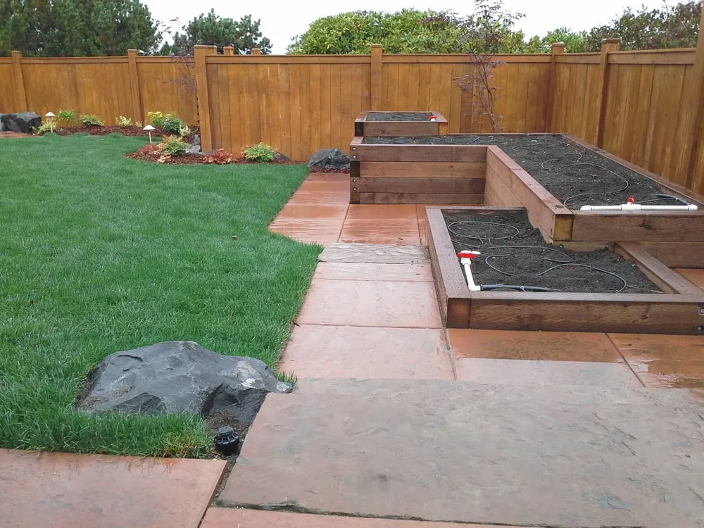 Custom outdoor landscaping near you in Gig Harbor, WA by Harbor Greenscapes