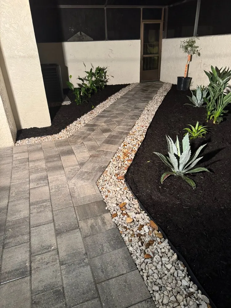 Custom lawn care service in Tampa Bay, FL by Harbor Landscape & Tree