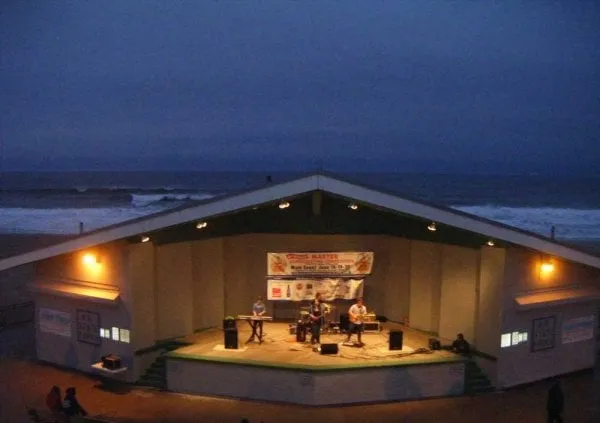 Local landscaping services with custom design in Medford, OR by Hard Edge Construction