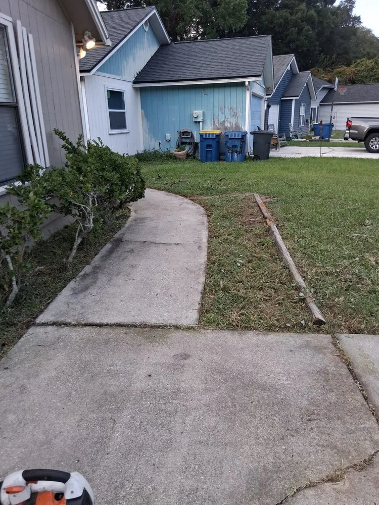 Custom landscape design in Fernandina Beach, FL by Hard Workin Bee Landscaping