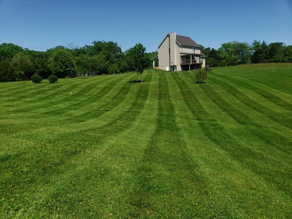 Top-rated lawn care service in Winchester, VA by Hard Yardz