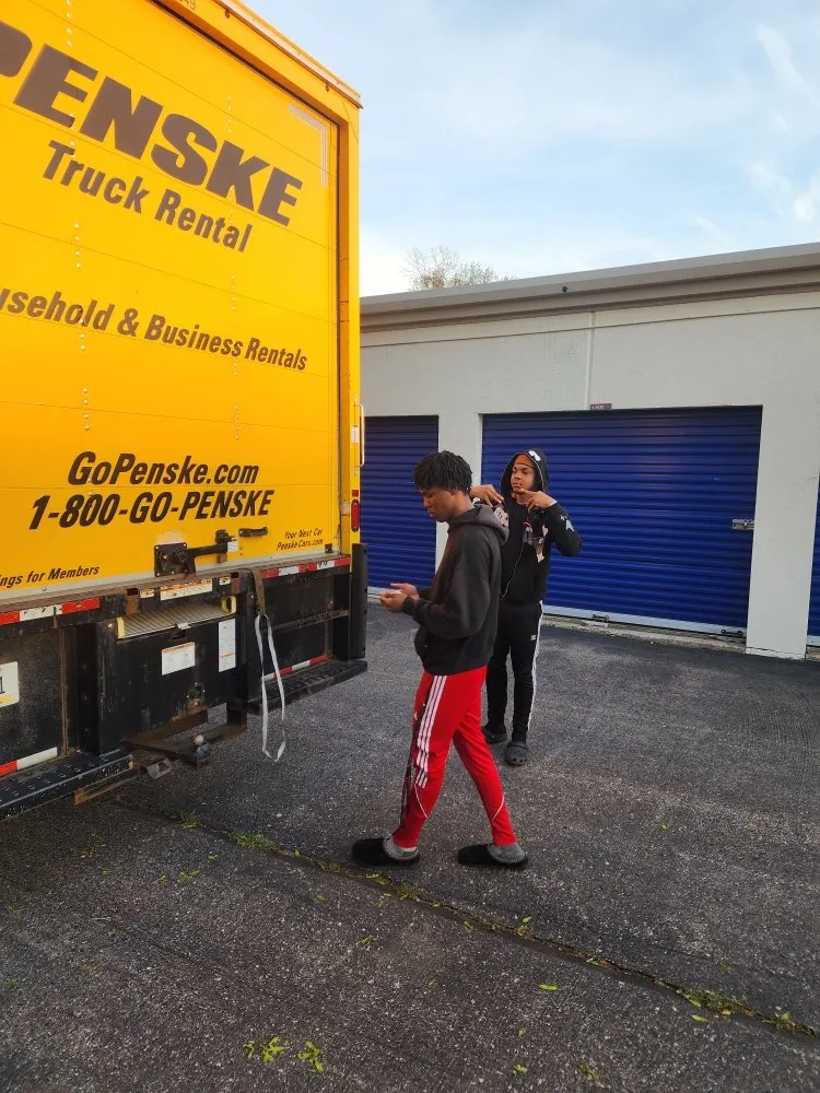 Reliable residential landscaping in Flint, MI - Hardcore Moving