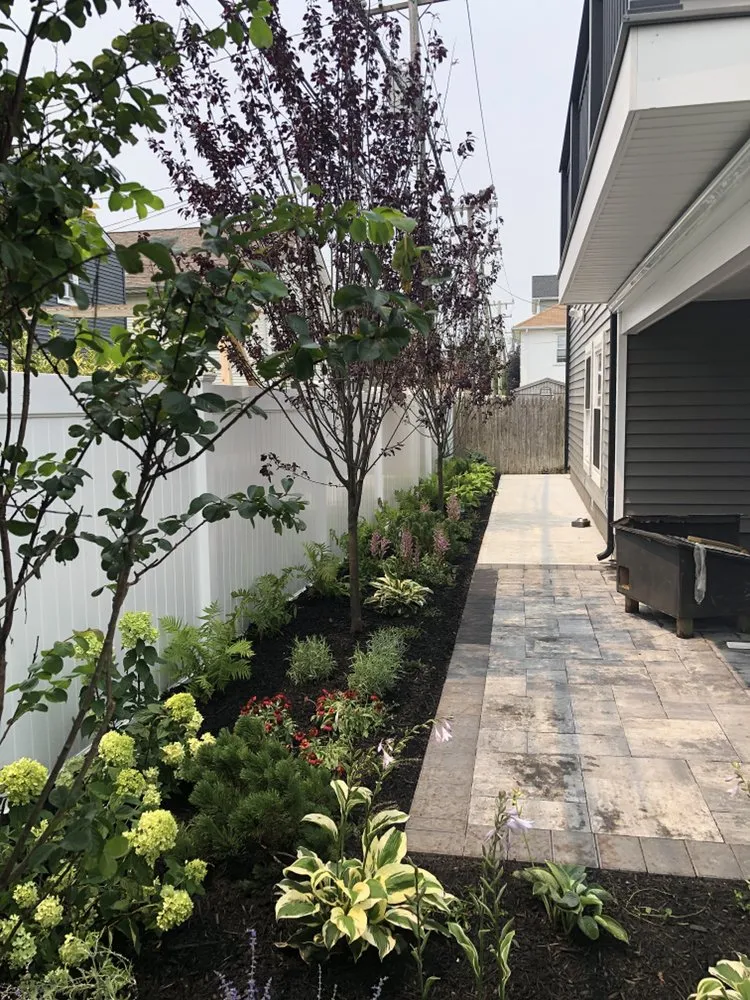 Affordable yard cleanup service for outdoor upgrades in Hempstead, NY by Harder Tree and Landscape Service
